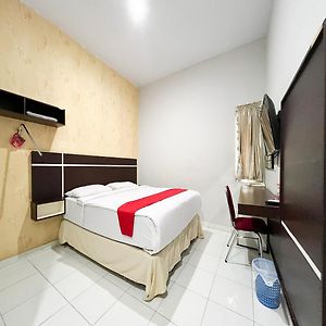 Kamar double standard